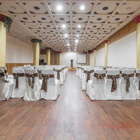 נקסר Oyo 821 Hotel Dinasti מראה חיצוני תמונה